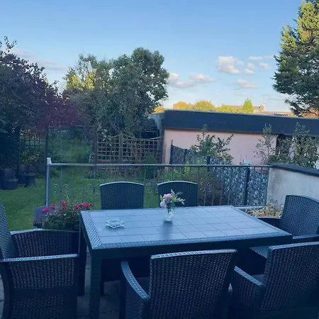 Messe And Airport, 2-bedroom Duplex With Kitchen And Garden *