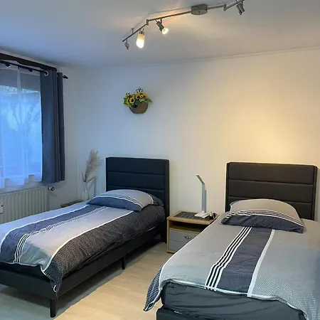 Messe And Airport, 2-bedroom Duplex With Kitchen And Garden Dusseldorf