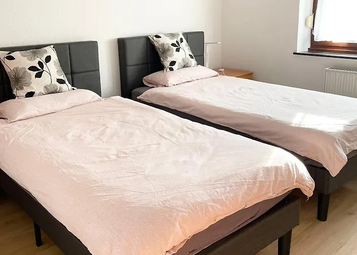 Messe And Airport, 2-bedroom Duplex With Kitchen And Garden *