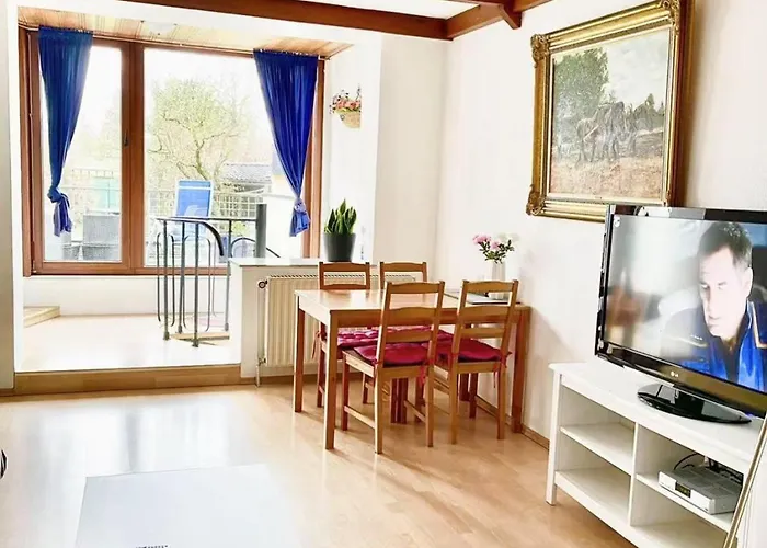 Messe And Airport, 2-bedroom Duplex With Kitchen And Garden