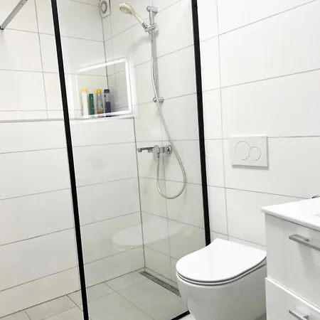 Messe And Airport, 2-bedroom Duplex With Kitchen And Garden