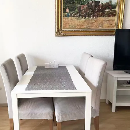 Messe And Airport, 2-bedroom Duplex With Kitchen And Garden Apartmán