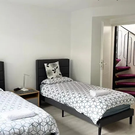 Messe And Airport, 2-bedroom Duplex With Kitchen And Garden Appartamento Düsseldorf