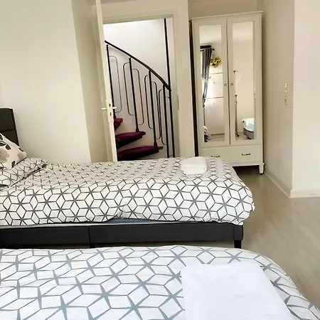Apartmán Messe And Airport, 2-bedroom Duplex With Kitchen And Garden