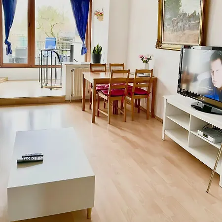 Messe And Airport, 2-bedroom Duplex With Kitchen And Garden Appartamento *