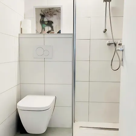 Apartmán Messe And Airport, 2-bedroom Duplex With Kitchen And Garden Düsseldorf