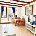 Messe And Airport, 2-bedroom Duplex With Kitchen And Garden